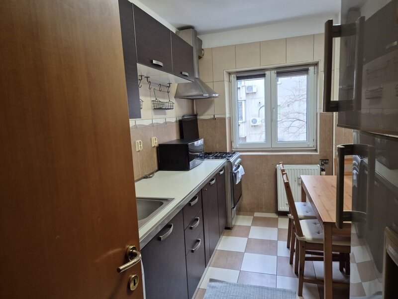 Drumul Taberei, Afi Cotroceni, ap. cu 2 camere de inchiriat.